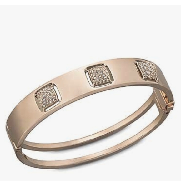 Swarovski Tactic Large Bangle Bracelet- Excellent Condition - Picture 1 of 6